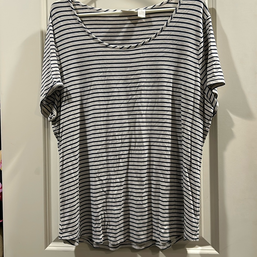 Chico's round neck Striped short sleeves tee top rayon spandex blend size 3 (XL)